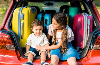 Letná dovolenka s deťmi: Tieto veci určite nezabudnite pribaliť do kufra
